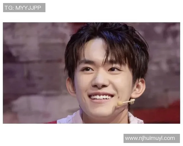 从青涩到成熟 足球球星颜值变化大揭秘 见证他们的成长与蜕变