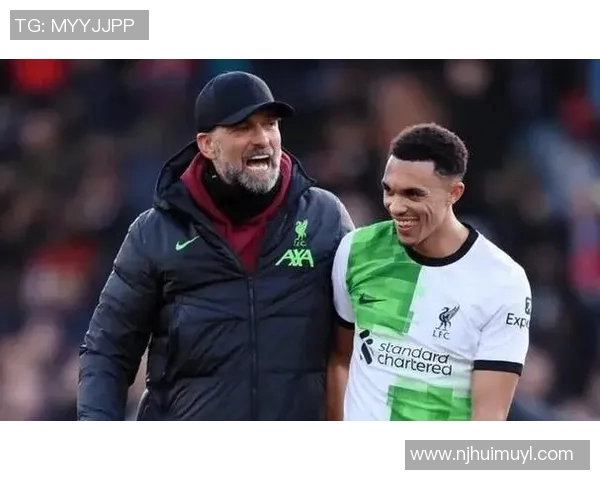 带头带的足球球星如何通过领导力引领球队走向胜利并树立榜样